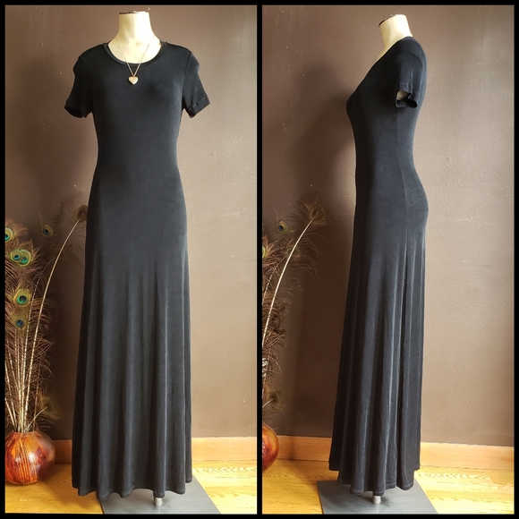 VTG BCBG Black Short Sleeve Maxi Dress - Picture 2 of 10
